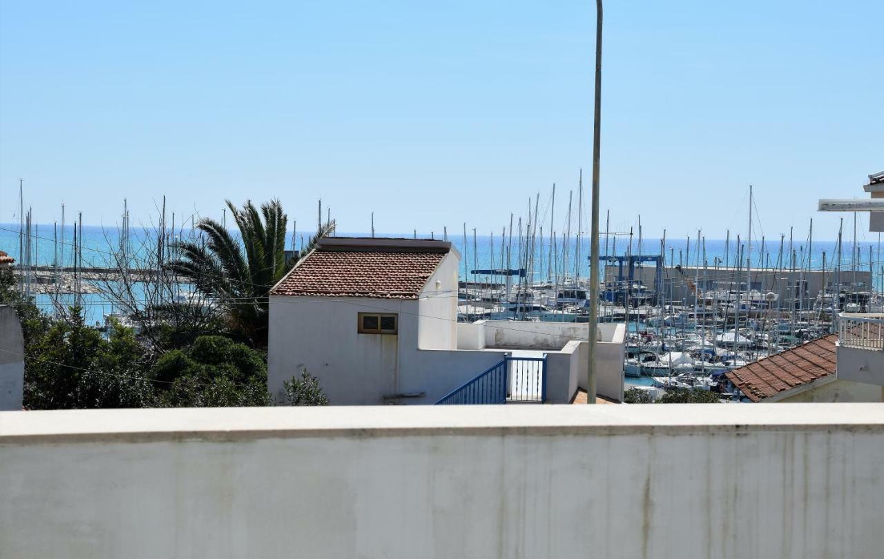 Delposto Marina Di Ragusa Prl Exterior photo